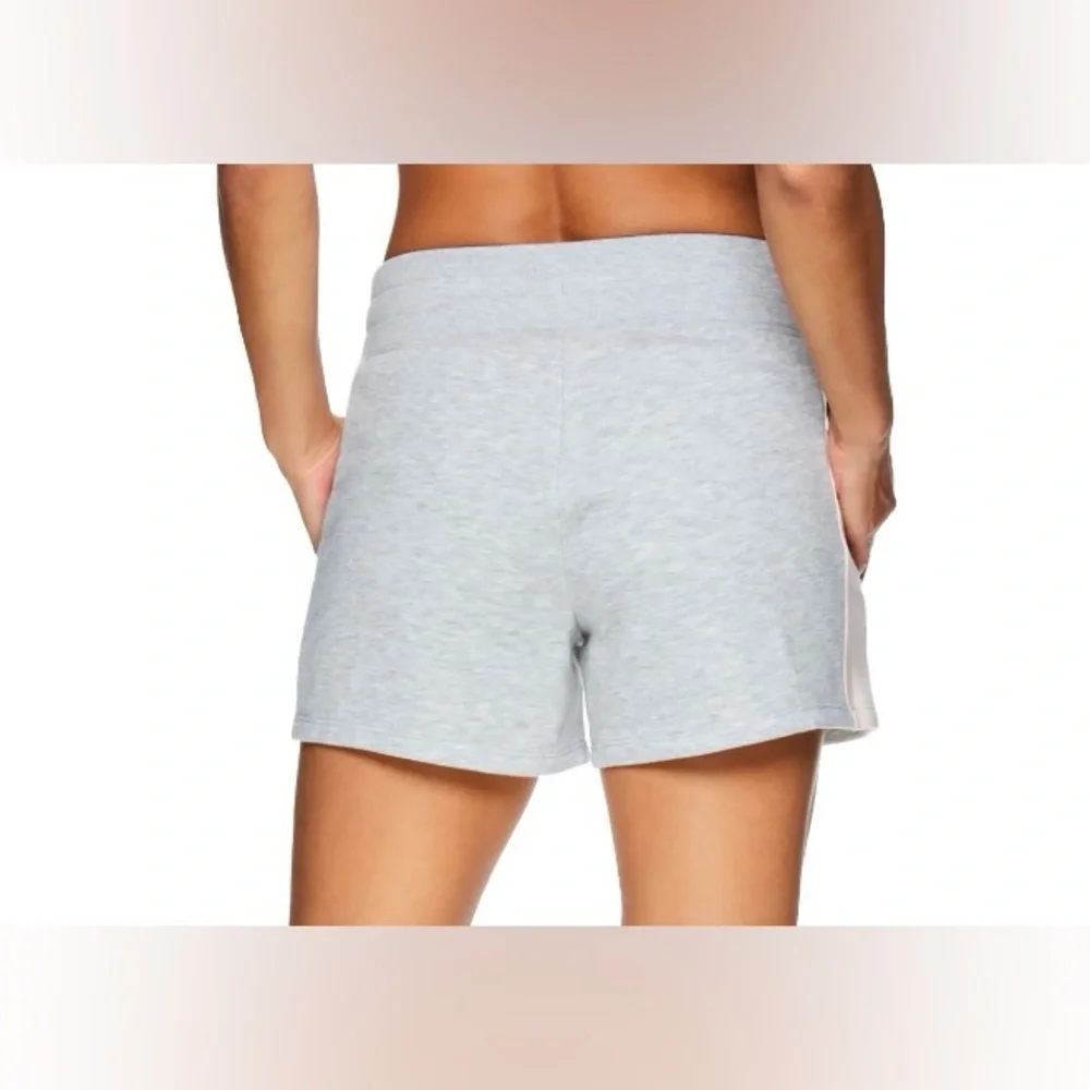 Reebok Women Size XL Grey Heather Colorblock Shorts Relax Drawstring Running - Picture 12 of 12